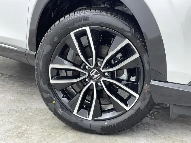 ホンダ ヴェゼル ハイブリッド e:HEV Z 群馬県 2025(令7)年 0.1万km未満 プラチナホワイトパール e:HEV Z　3VC4AG3　登録済未使用車　純正９インチナビ　バックカメラ　レーダークルーズコントロール　レーンキープアシスト　衝突軽減ブレーキ　ブラインドスポットモニター　オートマチックハイビーム　シートヒーター　ＥＴＣ