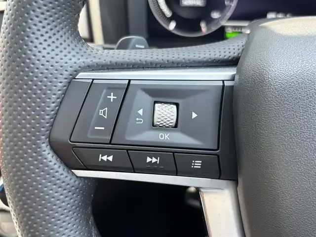 三菱 アウトランダー ＰＨＥＶ P 宮城県 2022(令4)年 0.8万km 白 走行距離：８０７７ｋｍ/全方位カメラ/Ｓ－ＡＷＣ/・NORMAL/・SONW/・GRAVEL/・POWER/・ECO/・TARMAC/・MUD/ＢＯＳＥスピーカー/マイパイロット/・レーザークルーズコントロール/・車線維持支援機能/ヘッドアップディスプレイ/４ＷＤ/アラウンドビュー/Ｄ＋Ｎ席リフレッシュ機能/・マッサージ機能/標識認識システム/ＷＡＣ/デュアルエアコン/ＡＣ　１５００Ｗ/全席シートヒーター/今すぐ充電スイッチ/タイム充電スイッチ/追従付きクルーズコントロール/HDDナビ/サンルーフ/純正アルミホイール/純正フロアマット/オフロード走行サポートスイッチ/D＋N席パワーシート/D＋N席シートメモリー/EVモードボタン/充電ポートボタン（置くだけ充電）/車のインフォメーションボタン/ETC2.0/電動リアゲート/レザーシート/前後コーナーセンサー/フルセグ・BT・USB・AM・FM/ステアリングヒーター/アクティブブライアンドスポットアシスト/車線逸脱警報・防止支援/後側方車両検知警報・衝突防止支援/踏み間違い・前方衝突防止支援