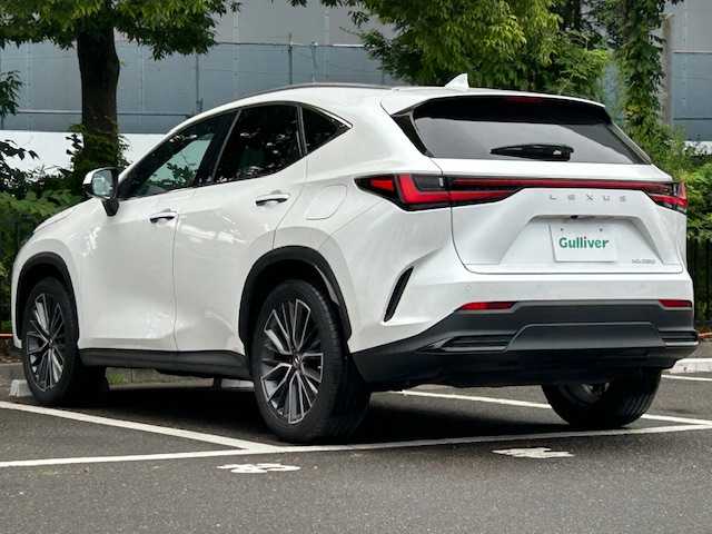 レクサス ＮＸ 250 バージョンL 宮城県 2022(令4)年 1.6万km ソニッククォーツ サンルーフ/レクサスセーフティシステム/・プリクラッシュセーフティ/・レーダークルーズコントロール/・レーントレーシングアシスト/・アクティブハイビームシステム/純正14インチナビ/バックカメラ/ビルトインETC2.0/ルーフレール/セーフティシステムプラス/ブラインドスポットモニター/ヘッドアップディスプレイ/パワーバッグドア/LEDヘッドランプ/オートライト/フォグランプ/フルセグTV/テレビキャンセラー/純正20インチアルミ/革巻きステアリング/ステアリングヒーター/パドルシフト/左右独立オートエアコン/赤革シート/シートヒーター/シートベンチレーション/パワーシート/メモリーシート/スマートエントリー