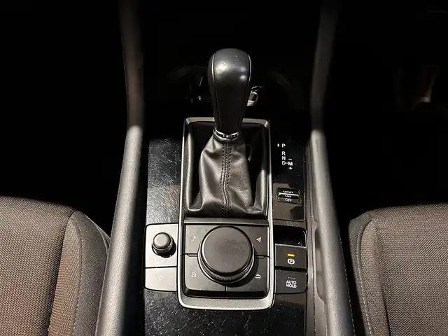 マツダ マツダ３ファストバック 15S ツーリング 愛媛県 2022(令4)年 4.5万km マシーングレープレミアムM ・８．８型ナビ/（フルセグＴＶ・ＢＴ・ＤＶＤ・ＦＭ・ＡＭ・ａｐｐｌｅ　ｃａｒｐｌａｙ・ａｎｄｒｏｉｄ　ａｕｔｏ）/・全方位カメラ　/・ＥＴＣ　/・レーダークルーズコントロール　/・衝突軽減ブレーキ　/・レーンキープ/・前後コーナーセンサー