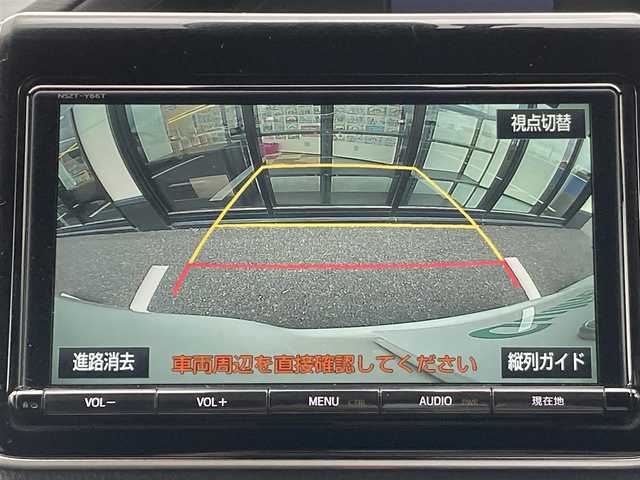 トヨタ ノア ハイブリッド Si 茨城県 2017(平29)年 3.5万km ホワイトパールクリスタルシャイン 純正9インチナビ/(フルセグTV/CD/DVD/BT/AM/FM)/フリップダウンモニター/バックカメラ/衝突被害軽減システム/車線逸脱警報/クルーズコントロール/横滑り防止装置/ETC/アイドリングストップ/LEDヘッドライト/フォグランプ/オートライト/ウィンカーミラー/電動格納ミラー/純正１６インチAW/シートヒーター/シートリフター/プッシュスタート/スマートキー/フロアマット/ドアバイザー/スペアキー/取扱説明書/保証書