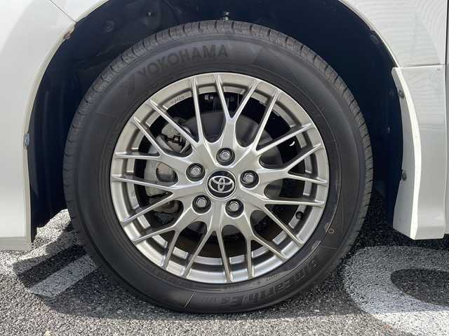 トヨタ ノア ハイブリッド Si 広島県 2017(平29)年 3.5万km ホワイトパールクリスタルシャイン 純正9インチナビ/(フルセグTV/CD/DVD/BT/AM/FM)/フリップダウンモニター/バックカメラ/衝突被害軽減システム/車線逸脱警報/クルーズコントロール/横滑り防止装置/ETC/アイドリングストップ/LEDヘッドライト/フォグランプ/オートライト/ウィンカーミラー/電動格納ミラー/純正１６インチAW/シートヒーター/シートリフター/プッシュスタート/スマートキー/フロアマット/ドアバイザー/スペアキー/取扱説明書/保証書