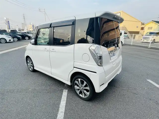 日産 デイズ ルークス ハイウェイスターターボ 岡山県 2014(平26)年 10.6万km ホワイトパール (株)IDOMが運営する【じしゃロン岡山店】の自社ローン専用車両になります。こちらは現金またはオートローンご利用時の価格です。自社ローンご希望の方は別途その旨お申付け下さい/両側パワスラ/バックモニター/全周囲カメラ/ETC