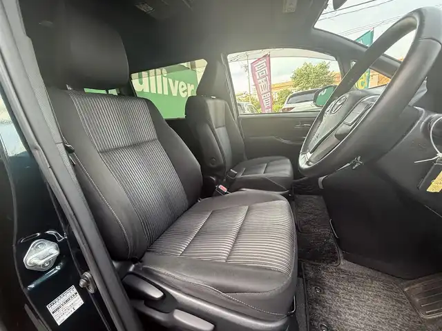 トヨタ ヴォクシー ZS 煌Ⅱ 千葉県 2020(令2)年 3.3万km ブラッキッシュアゲハガラスフレーク ALPINE製メモリナビ（Bluetooth/AM/FM/CD/DVD)/フルセグTV/バックカメラ/ドライブレコーダー/ETC/ALPINE製フリップダウンモニター/両側パワースライドドア/クルーズコントロール/衝突軽減ブレーキ/レーンキープアシスト/横滑り防止装置/フォグランプ/LEDヘッドライト/純正アルミホイル