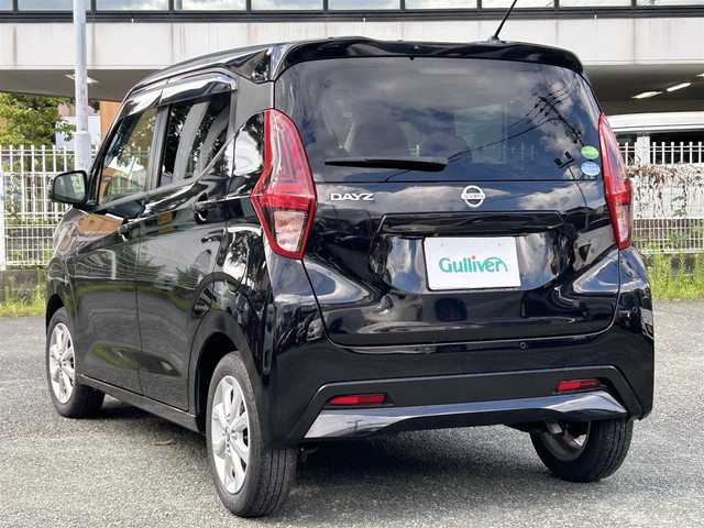 日産 デイズ X 熊本県 2019(平31)年 3.9万km ブラック 衝突軽減ブレーキ/プッシュスタート/純正ナビ/（CD・DVD・フルセグTV・BTオーディオ・SD）/アラウンドビューモニター/ドライブレコーダー/純正14インチAW/オートライト/前後コーナーセンサー/横滑り防止装置/ウィンカーミラー/純正フロアマット/純正ドアバイザー/新車保証書/取扱説明書/スマートスペアキー×1本