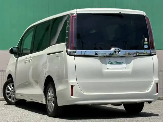 トヨタ ノア G 千葉県 2018(平30)年 1.6万km ラグジュアリーホワイトパールクリスタルシャインガラスフレーク 純正ナビ/フリップダウンモニター/クルーズコントロール/両側パワースライドドア/ドライブレコーダー/バックカメラ/ETC2.0/フルセグTV/CD/DVD/BT/USB/レーンキープアシスト/衝突軽減システム/オートハイビーム/オートライト/LEDヘッドライト/スマートキー/プッシュスタート