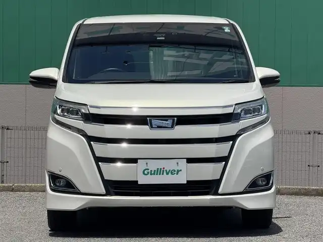 トヨタ ノア G 千葉県 2018(平30)年 1.6万km ラグジュアリーホワイトパールクリスタルシャインガラスフレーク 純正ナビ/フリップダウンモニター/クルーズコントロール/両側パワースライドドア/ドライブレコーダー/バックカメラ/ETC2.0/フルセグTV/CD/DVD/BT/USB/レーンキープアシスト/衝突軽減システム/オートハイビーム/オートライト/LEDヘッドライト/スマートキー/プッシュスタート
