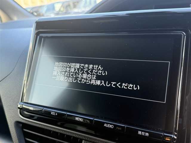 トヨタ ノア G 千葉県 2018(平30)年 1.6万km ラグジュアリーホワイトパールクリスタルシャインガラスフレーク 純正ナビ/フリップダウンモニター/クルーズコントロール/両側パワースライドドア/ドライブレコーダー/バックカメラ/ETC2.0/フルセグTV/CD/DVD/BT/USB/レーンキープアシスト/衝突軽減システム/オートハイビーム/オートライト/LEDヘッドライト/スマートキー/プッシュスタート