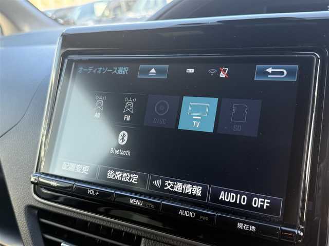 トヨタ ノア G 千葉県 2018(平30)年 1.6万km ラグジュアリーホワイトパールクリスタルシャインガラスフレーク 純正ナビ/フリップダウンモニター/クルーズコントロール/両側パワースライドドア/ドライブレコーダー/バックカメラ/ETC2.0/フルセグTV/CD/DVD/BT/USB/レーンキープアシスト/衝突軽減システム/オートハイビーム/オートライト/LEDヘッドライト/スマートキー/プッシュスタート