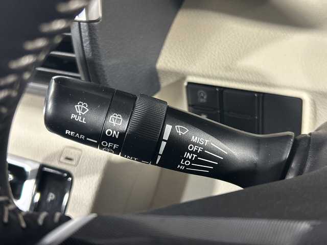 トヨタ シエンタ G 福岡県 2018(平30)年 6万km ホワイトパールクリスタルシャイン ・社外ナビ　/（ＡＭ　ＦＭ　ＣＤ　ＤＶＤ　ＢＴ　ＵＳＢ　ＳＤ　ＩＰＯＤ）/・バックカメラ　/・ＥＴＣ　/・フルセグＴＶ　/・両側パワスラ　/・横滑り防止　/・衝突軽減システム　/・レーンキープアシスト　/・オートライト　/・オートハイビーム/・純正フロアマット/・純正15インチアルミ