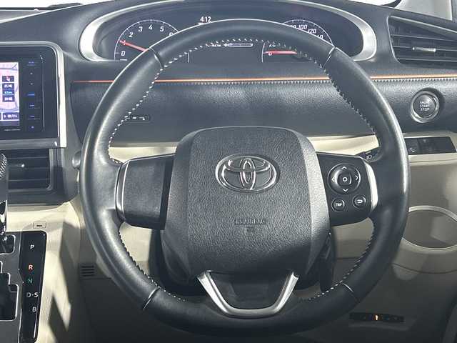 トヨタ シエンタ G 福岡県 2018(平30)年 6万km ホワイトパールクリスタルシャイン ・社外ナビ　/（ＡＭ　ＦＭ　ＣＤ　ＤＶＤ　ＢＴ　ＵＳＢ　ＳＤ　ＩＰＯＤ）/・バックカメラ　/・ＥＴＣ　/・フルセグＴＶ　/・両側パワスラ　/・横滑り防止　/・衝突軽減システム　/・レーンキープアシスト　/・オートライト　/・オートハイビーム/・純正フロアマット/・純正15インチアルミ