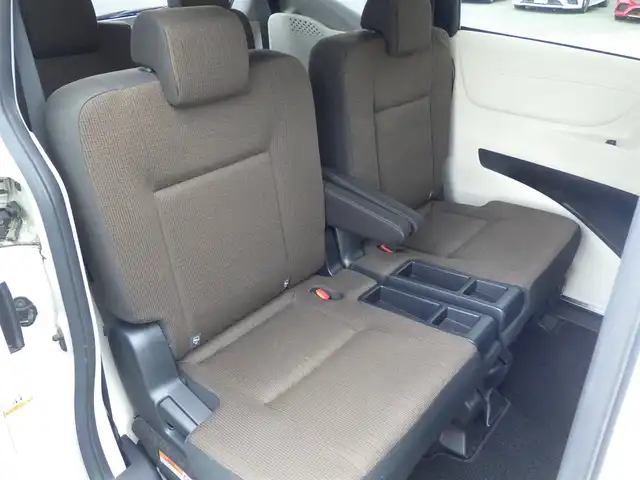 トヨタ シエンタ G 千葉県 2018(平30)年 6万km ホワイトパールクリスタルシャイン Toyota Safety Sense/・プリクラッシュセーフティ/・レーンディパーチャーアラート/・オートハイビーム/両側パワースライドドア/社外メモリーナビ/地デジTV/【DVD/CD再生機能　Bluetooth接続】/バックカメラ/革巻きステアリング/ETC/LEDヘッドライト/フォグライト/ウインカーミラー/純正15インチアルミホイル/スマートキー