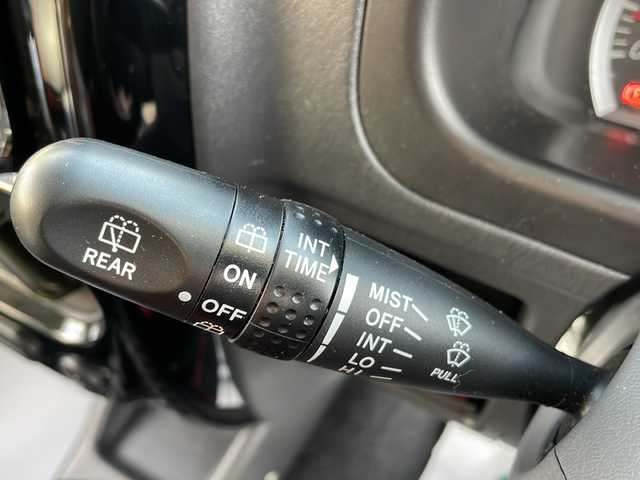 スズキ ジムニー クロスアドベンチャー 青森県 2014(平26)年 4.5万km ブルーイッシュブラックパール3 ・4WD/・黒×赤レザーシート/・社外SDナビ/　　（ワンセグTV/CD/SD)/・マッドフラップ/・バックカメラ/・フォグライト/・ウィンカーミラー/・純正マフラー積込/・純正フロントグリル積込/・運転席シートヒーター/・前後ドライブレコーダー/・背面タイヤ（ハードカバー）/・キーレスエントリー/・ETC/・ドアバイザー