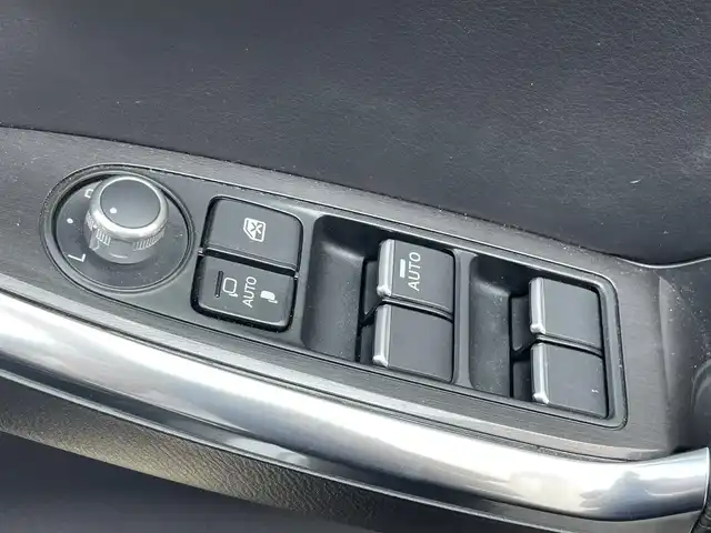 マツダ ＣＸ－５ XD Lパッケージ 埼玉県 2016(平28)年 12.6万km クリスタルホワイトパールマイカ (株)IDOMが運営する【じしゃロン鳩ヶ谷店】の自社ローン専用車両になりますこちらは現金またはオートローンご利用時の価格です。自社ローンご希望の方は別途その旨お申付け下さい/安全装備/　車両認知支援システム/　SBS/SCBS/　ブラインドスポットモニター/　レーンキープアシストシステム/　ドライバーアテンションアラート/　パーキングセンサー/純正ＳＤナビ/（AM/FM/CD/DVD/BT)/フルセグＴＶ/左サイド・バックカメラ/ＢＯＳＥサウンドシステム/９スピーカー/デュアルエアコン/シートヒーター/パワーシート/コーナーセンサー/アダプティブクルーズコントロール/ETC/ステアリングリモコン/革巻きハンドル/レザーシート/純正アルミホイール/アイドリングストップ/ドライビングポジションメモリー機能/プッシュスタートボタン/   スマートキー×1/電動格納式ウィンカーミラー/電動パーキングブレーキ/トノカバー/ドアバイザー