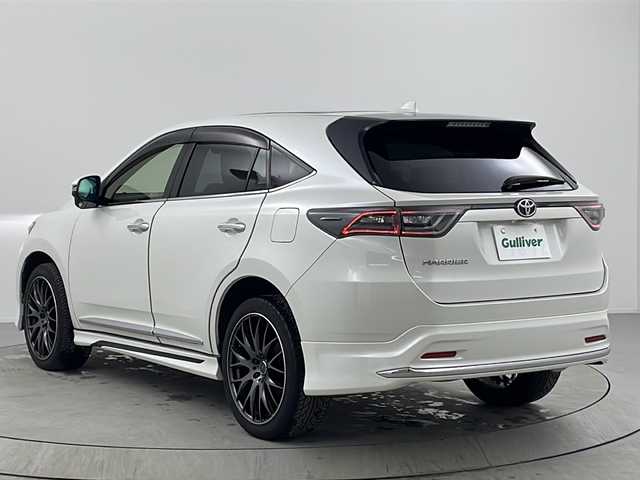 トヨタ ハリアー プレミアム 熊本県 2017(平29)年 5.7万km ホワイトパールクリスタルシャイン 純正ナビ/（フルセグ/CD/DVD/Bluetooth）/モデリスタエアロ/サンルーフ/パワーバックドア/クルーズコントロール/ETC/社外20インチアルミホイール/ステアリングスイッチ/スマートキー・プッシュスタート