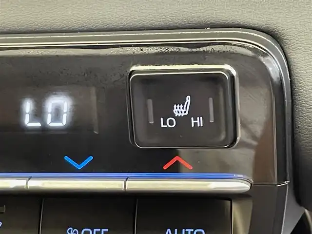 トヨタ ヴォクシー S－Z 岩手県 2023(令5)年 3.2万km ホワイトパールクリスタルシャイン ４WD/両側パワースライドドア/MTモード付きAT/寒冷地仕様/衝突被害軽減システム/横滑り防止装置/コーナーセンサー/クルーズコントロール/バックカメラ/オートライト/オートマチックハイビーム/シートヒーター/純正LEDヘッドライト/ETC/ドライブレコーダー/純正ナビ/純正16インチアルミホイール