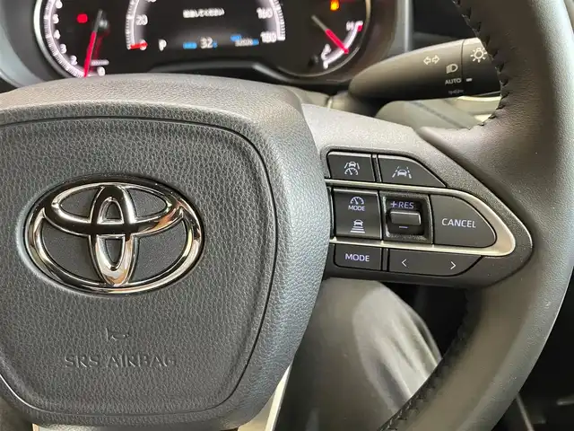 トヨタ ヴォクシー S－Z 岩手県 2023(令5)年 3.2万km ホワイトパールクリスタルシャイン ４WD/両側パワースライドドア/MTモード付きAT/寒冷地仕様/衝突被害軽減システム/横滑り防止装置/コーナーセンサー/クルーズコントロール/バックカメラ/オートライト/オートマチックハイビーム/シートヒーター/純正LEDヘッドライト/ETC/ドライブレコーダー/純正ナビ/純正16インチアルミホイール