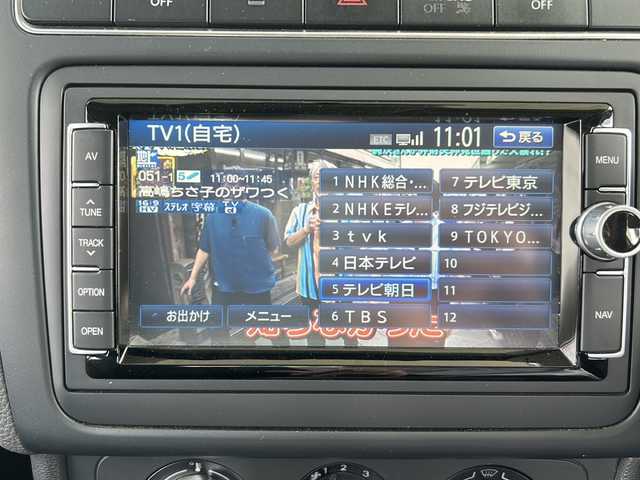 フォルクスワーゲン ポロ TSIコンフォートL BMテクノ 東京都 2014(平26)年 2.2万km ペッパーグレーM 純正メモリナビ/【フルセグ・DVD再生可・CD・Bluetooth】/ETC/リモコンキー/電動格納ミラー/純正フロアマット/純正ドアバイザー/新車保証書