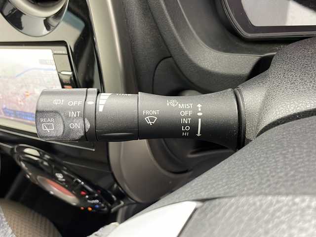 日産 ノート メダリスト X FOUR Vセレ+セーフティⅡ 道央・札幌 2016(平28)年 4.3万km インペリアルアンバーP ・4WD/・寒冷地仕様/・純正ナビ（MC315D-W）/・CD/DVD/SD/フルセグTV/・Bluetooth接続/・全方位カメラ/・衝突被害軽減ブレーキ/・レーンキープアシスト/・社外前後ドライブレコーダー/・ステアリングスイッチ/・ハーフレザーシート/・LEDヘッドライト/オートライト/・スマートキー/スペアキー/・純正ホイールキャップ付冬タイヤ積込