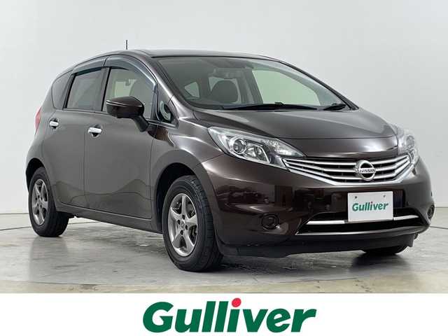 日産 ノート メダリスト X FOUR Vセレ+セーフティⅡ 道央・札幌 2016(平28)年 4.3万km インペリアルアンバーP ・4WD/・寒冷地仕様/・純正ナビ（MC315D-W）/・CD/DVD/SD/フルセグTV/・Bluetooth接続/・全方位カメラ/・衝突被害軽減ブレーキ/・レーンキープアシスト/・社外前後ドライブレコーダー/・ステアリングスイッチ/・ハーフレザーシート/・LEDヘッドライト/オートライト/・スマートキー/スペアキー/・純正ホイールキャップ付冬タイヤ積込