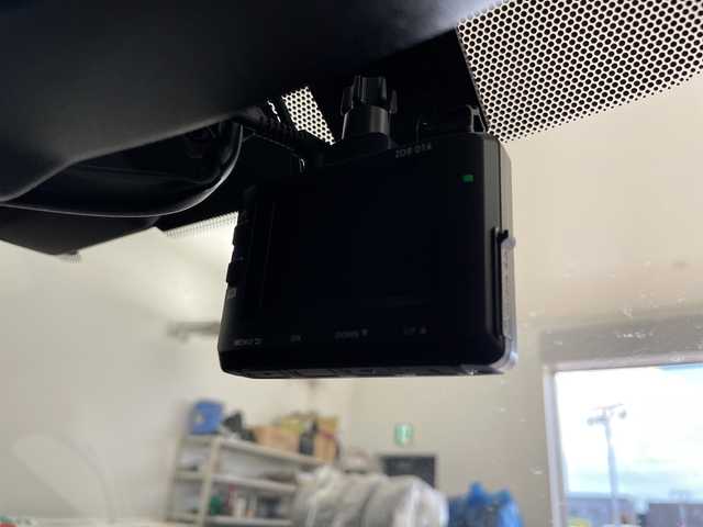 日産 ノート メダリスト X FOUR Vセレ+セーフティⅡ 道央・札幌 2016(平28)年 4.3万km インペリアルアンバーP ・4WD/・寒冷地仕様/・純正ナビ（MC315D-W）/・CD/DVD/SD/フルセグTV/・Bluetooth接続/・全方位カメラ/・衝突被害軽減ブレーキ/・レーンキープアシスト/・社外前後ドライブレコーダー/・ステアリングスイッチ/・ハーフレザーシート/・LEDヘッドライト/オートライト/・スマートキー/スペアキー/・純正ホイールキャップ付冬タイヤ積込