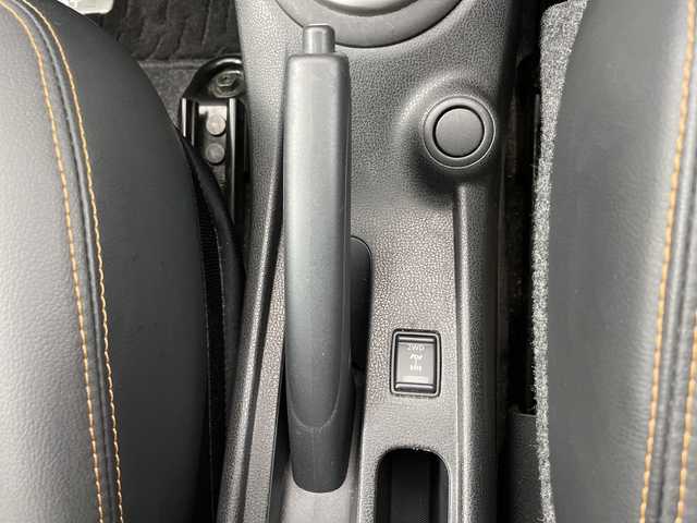 日産 ノート メダリスト X FOUR Vセレ+セーフティⅡ 道央・札幌 2016(平28)年 4.3万km インペリアルアンバーP ・4WD/・寒冷地仕様/・純正ナビ（MC315D-W）/・CD/DVD/SD/フルセグTV/・Bluetooth接続/・全方位カメラ/・衝突被害軽減ブレーキ/・レーンキープアシスト/・社外前後ドライブレコーダー/・ステアリングスイッチ/・ハーフレザーシート/・LEDヘッドライト/オートライト/・スマートキー/スペアキー/・純正ホイールキャップ付冬タイヤ積込