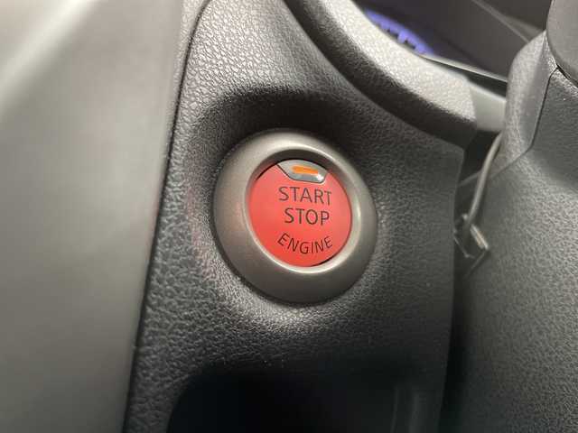 日産 ノート メダリスト X FOUR Vセレ+セーフティⅡ 道央・札幌 2016(平28)年 4.3万km インペリアルアンバーP ・4WD/・寒冷地仕様/・純正ナビ（MC315D-W）/・CD/DVD/SD/フルセグTV/・Bluetooth接続/・全方位カメラ/・衝突被害軽減ブレーキ/・レーンキープアシスト/・社外前後ドライブレコーダー/・ステアリングスイッチ/・ハーフレザーシート/・LEDヘッドライト/オートライト/・スマートキー/スペアキー/・純正ホイールキャップ付冬タイヤ積込