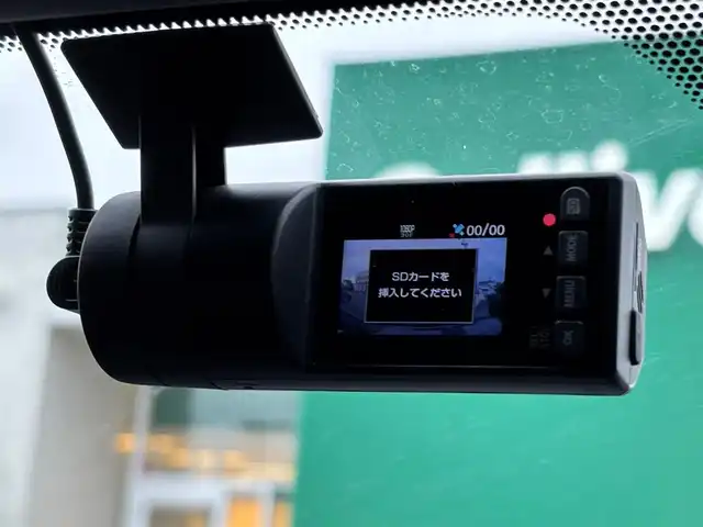 レクサス ＩＳ 300h Fスポーツ 宮城県 2016(平28)年 7.8万km ソニックチタニウム ブラインドスポットモニター/リアクロストラフィックアラート/クリアランスソナー/バックソナー/ステアリングヒーター/＝＝＝/セーフティシステムプラス/・プリクラッシュセーフティ/・レーンディパーチャーアラート/・オートマチックハイビーム/・レーダークルーズコントロール/純正ナビ/・CD/DVD/・Blu-ray/・Bluetooth/・フルセグTV/バックカメラ/ビルトインETC2.0/ドライブレコーダー/ハーフレザーシート/シートヒーター/パワーシート（運転席メモリー機能付）/革巻きステアリング/ステアリングスイッチ/パドルシフト/LEDヘッドランプ/オートライト/スマートキー＆プッシュスタート/スペアキー1本、カードキー1本/電動格納ミラー/純正18インチAW/純正フロアマット/W/サイド/カーテン/ニーエアバッグ