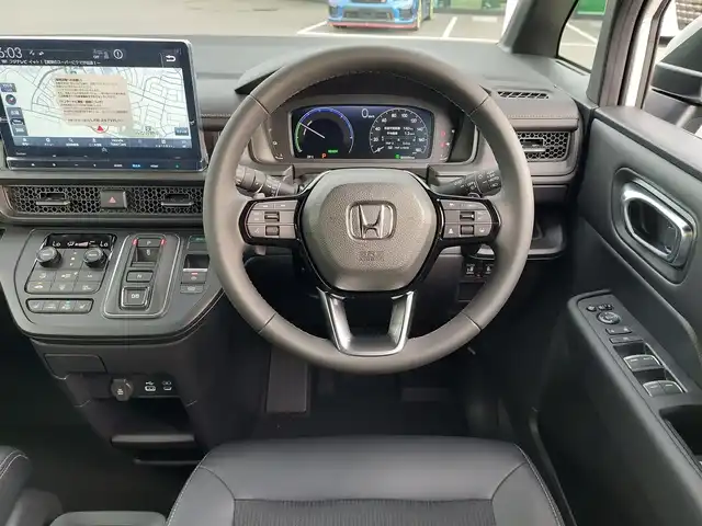 ホンダ ステップワゴン スパーダ eHEV 東京都 2025(令7)年 0.1千km プラチナホワイトパール 登録済未使用車/純正11.4インチナビ/フルセグTV/バックカメラ/両側パワースライドドア/パワーバックドア/パドルシフト/ハーフレザーシート/シートヒーター/ホンダセンシング/衝突軽減ブレーキ/路外逸脱抑制機能/アダプティブクルーズコントロール/ブラインドスポットモニター/コーナーセンサー/LEDヘッドライト/オートハイビーム/スマートキー