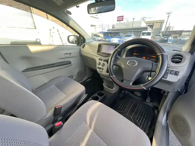 ダイハツ ミラ イース L スマートセレクションSA 広島県 2014(平26)年 5.2万km ブライトシルバーメタリック 登録時走行距離　51991km/禁煙車/社外SDナビ(型番：AVN134M)/　(CD/ワンセグTV)/衝突被害軽減システム/ETC/ハロゲンヘッドライト/フォグライト/ヘッドライトレベライザー/リモコンキー/アイドリングストップ/純正ホイールカバー/ドアバイザー/純正フロアマット/横滑防止装置/盗難防止装置
