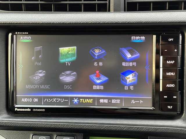 トヨタ アクア S 静岡県 2014(平26)年 6.5万km ライムホワイトパールクリスタルシャイン 社外ナビ/地デジTV/社外CD/DVD/Bluetooth/スマートキー/純正16インチAW/オートライト/ETC/保証書/取説