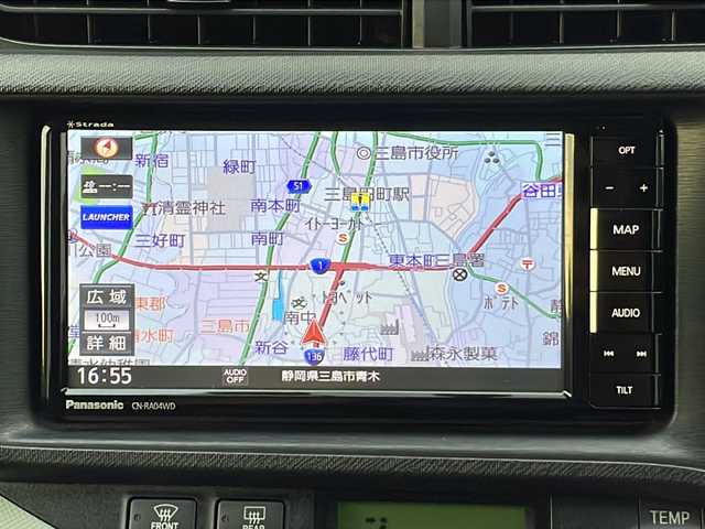 トヨタ アクア S 静岡県 2014(平26)年 6.5万km ライムホワイトパールクリスタルシャイン 社外ナビ/地デジTV/社外CD/DVD/Bluetooth/スマートキー/純正16インチAW/オートライト/ETC/保証書/取説