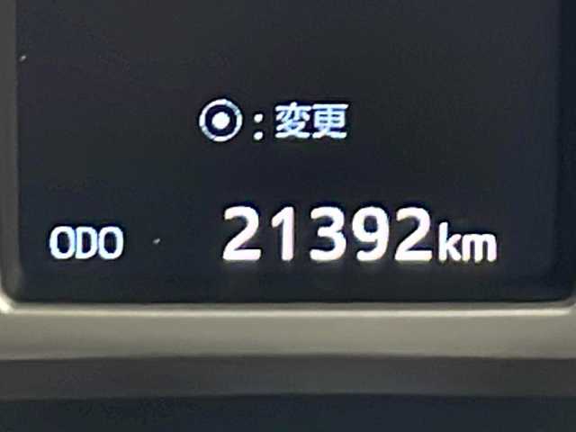 トヨタ ハイラックス Z GRスポーツ 秋田県 2023(令5)年 2.2万km アティチュードブラックマイカ 4WD/純正ナビ/(FM/AM/Bluetooth/フルセグTV)/全方位カメラ/バックカメラ/ハーフレザーシート/ディーゼル/ターボ/レーダークルーズコントロール/コーナーセンサー/レーンキープアシスト/横滑り防止装置/リアデフロック/ダウンヒルアシスト/アイドリングストップ/ETC/ドライブレコーダー/パドルシフト/D席パワーシート/LEDヘッドライト/オートライト/プッシュスタート/スマートキー/スペアキー/純正アルミホイール/社外フロアマット/リフトアップ