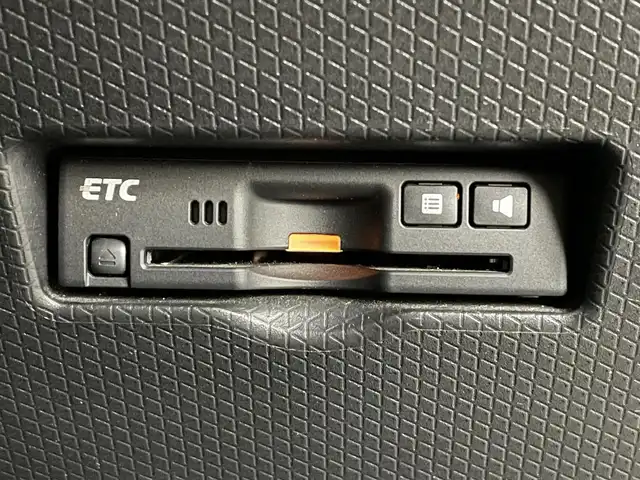 ダイハツ タント カスタム RS 福島県 2019(令1)年 2.9万km ブラックマイカメタリック/シャイニングホワイトパール スマートアシスト/・衝突被害軽減ブレーキ/・車線逸脱警報装置/・前後誤発進抑制/・先行車発進お知らせ/・オートハイビーム/・レーダークルーズコントロール/・スマートパノラマパーキング/純正9インチナビ/・フルセグTV/BT/CD/DVD/USB/SD/FM/AM/・ETC/・前方ドライブレコーダー/・バックカメラ/両側パワースライドドア/革張ステアリング/・ステアリングリモコン/ハーフレザーシート/・D+N席シートヒーター/プッシュスタート/・スマートキー/・スペアキー1本/電動格納ミラー/・ウィンカーミラー/・オートミラー/LEDヘッドライト/・オートライト/純正フロアマット/純正15インチAW/リアドアバイザー