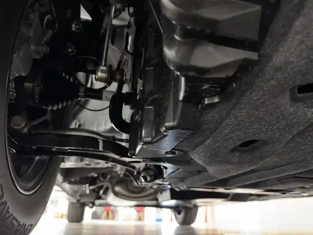 日産 セレナ e－パワー ハイウェイスター V 三重県 2025(令7)年 0.1千km プリズムホワイト 登録済未使用車/e-POWER/FF/インパネCVT/純正 12.3インチ Nissan Connectナビ/（AM/FM/USB/iPod/TV/Bluetooth/HDMI/CarPlay/AndroidAuto）/11インチ 純正後席モニター/アラウンドビューモニター（移動物検知機能付）/両側ハンズフリーオートスライドドア/ドライブレコーダー前後*/ETC2.0*/安全/・プロパイロット・緊急停止支援システム（SOSコール機能付）*/・エマージェンシーブレーキ/・衝突回避ステアリングアシスト/・LI（車線逸脱防止支援システム）＋LDW（車線逸脱警報）/・BSI（後側方衝突防止支援）＋BSW（後側方車両検知警報）/・RCTA（後退時車両検知警報）/・DA（ふらつき警報）/・踏み間違い衝突防止アシスト/・標識検知（進入禁止/最高速度/一時停止）/・フロント＆バックソナー/など/その他装備/・インテリジェントルームミラー*/・左右・後席独立オートエアコン/・オートライト、LEDヘッドライト、アダプティブLEDヘッドライト/・電動パーキングブレーキ＆ブレーキホールド/・USB充電ジャック（TYPE-Ax1、TYPE-Cx5）/・純正16inAW/・保/取/・スマートキーx2/など