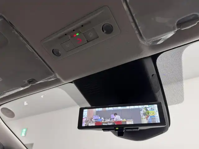 日産 セレナ e－パワー ハイウェイスター V 三重県 2025(令7)年 0.1千km プリズムホワイト 登録済未使用車/e-POWER/FF/インパネCVT/純正 12.3インチ Nissan Connectナビ/（AM/FM/USB/iPod/TV/Bluetooth/HDMI/CarPlay/AndroidAuto）/11インチ 純正後席モニター/アラウンドビューモニター（移動物検知機能付）/両側ハンズフリーオートスライドドア/ドライブレコーダー前後*/ETC2.0*/安全/・プロパイロット・緊急停止支援システム（SOSコール機能付）*/・エマージェンシーブレーキ/・衝突回避ステアリングアシスト/・LI（車線逸脱防止支援システム）＋LDW（車線逸脱警報）/・BSI（後側方衝突防止支援）＋BSW（後側方車両検知警報）/・RCTA（後退時車両検知警報）/・DA（ふらつき警報）/・踏み間違い衝突防止アシスト/・標識検知（進入禁止/最高速度/一時停止）/・フロント＆バックソナー/など/その他装備/・インテリジェントルームミラー*/・左右・後席独立オートエアコン/・オートライト、LEDヘッドライト、アダプティブLEDヘッドライト/・電動パーキングブレーキ＆ブレーキホールド/・USB充電ジャック（TYPE-Ax1、TYPE-Cx5）/・純正16inAW/・保/取/・スマートキーx2/など