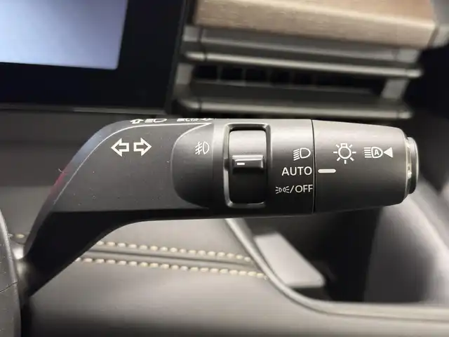 日産 セレナ e－パワー ハイウェイスター V 三重県 2025(令7)年 0.1千km プリズムホワイト 登録済未使用車/e-POWER/FF/インパネCVT/純正 12.3インチ Nissan Connectナビ/（AM/FM/USB/iPod/TV/Bluetooth/HDMI/CarPlay/AndroidAuto）/11インチ 純正後席モニター/アラウンドビューモニター（移動物検知機能付）/両側ハンズフリーオートスライドドア/ドライブレコーダー前後*/ETC2.0*/安全/・プロパイロット・緊急停止支援システム（SOSコール機能付）*/・エマージェンシーブレーキ/・衝突回避ステアリングアシスト/・LI（車線逸脱防止支援システム）＋LDW（車線逸脱警報）/・BSI（後側方衝突防止支援）＋BSW（後側方車両検知警報）/・RCTA（後退時車両検知警報）/・DA（ふらつき警報）/・踏み間違い衝突防止アシスト/・標識検知（進入禁止/最高速度/一時停止）/・フロント＆バックソナー/など/その他装備/・インテリジェントルームミラー*/・左右・後席独立オートエアコン/・オートライト、LEDヘッドライト、アダプティブLEDヘッドライト/・電動パーキングブレーキ＆ブレーキホールド/・USB充電ジャック（TYPE-Ax1、TYPE-Cx5）/・純正16inAW/・保/取/・スマートキーx2/など