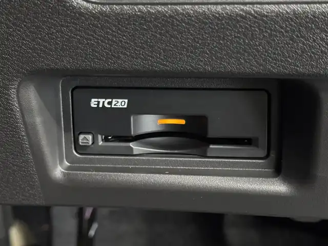 日産 セレナ e－パワー ハイウェイスター V 三重県 2025(令7)年 0.1千km プリズムホワイト 登録済未使用車/e-POWER/FF/インパネCVT/純正 12.3インチ Nissan Connectナビ/（AM/FM/USB/iPod/TV/Bluetooth/HDMI/CarPlay/AndroidAuto）/11インチ 純正後席モニター/アラウンドビューモニター（移動物検知機能付）/両側ハンズフリーオートスライドドア/ドライブレコーダー前後*/ETC2.0*/安全/・プロパイロット・緊急停止支援システム（SOSコール機能付）*/・エマージェンシーブレーキ/・衝突回避ステアリングアシスト/・LI（車線逸脱防止支援システム）＋LDW（車線逸脱警報）/・BSI（後側方衝突防止支援）＋BSW（後側方車両検知警報）/・RCTA（後退時車両検知警報）/・DA（ふらつき警報）/・踏み間違い衝突防止アシスト/・標識検知（進入禁止/最高速度/一時停止）/・フロント＆バックソナー/など/その他装備/・インテリジェントルームミラー*/・左右・後席独立オートエアコン/・オートライト、LEDヘッドライト、アダプティブLEDヘッドライト/・電動パーキングブレーキ＆ブレーキホールド/・USB充電ジャック（TYPE-Ax1、TYPE-Cx5）/・純正16inAW/・保/取/・スマートキーx2/など