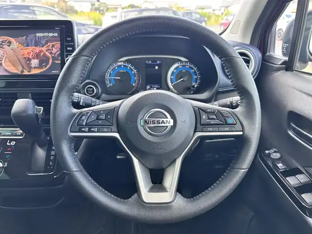 日産 デイズ HWS X プロパイロットED 宮城県 2021(令3)年 1.8万km スパークリングレッドM プロパイロット/インテリジェントエマージェンシーブレーキ/車線逸脱警報機能/車線逸脱防止支援システム/踏み間違い衝突防止アシスト/前方衝突予測警報/ふらつき警報/標識検知機能/先行車発進お知らせ/フロント・バックソアー/インテリジェントアラウンドビューモニター/純正9インチナビ(MM320D-L)/フルセグTV/Bluetooth/CD/DVD/SD/AUX/ナビ連動型ドライブレコーダー/純正ETC2.0/電動パーキングブレーキ/ブレーキホールド/LEDヘッドライト/フォグランプ/オートライト/ハイビームアシスト/ウインカーミラー/純正14インチAW/保証書/取扱説明書