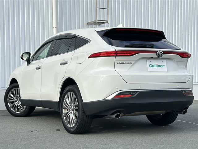 トヨタ ハリアー Z 三重県 2020(令2)年 3.9万km ホワイトパールクリスタルシャイン 純正ナビ /全周囲カメラ/BSM /JBL /デジタルインナーミラー /スペアキー /ビルトインETC2.0/コーナーセンサー/パワーバックドア /パワーシート /USB給電 /レーダークルーズコントロール /レーンキープアシスト/衝突軽減ブレーキ/LEDヘッドライト/オートハイビーム /オートライト/革巻きステアリング/ステアリングスイッチ/ハーフレザーシート/電動格納ミラー/禁煙車