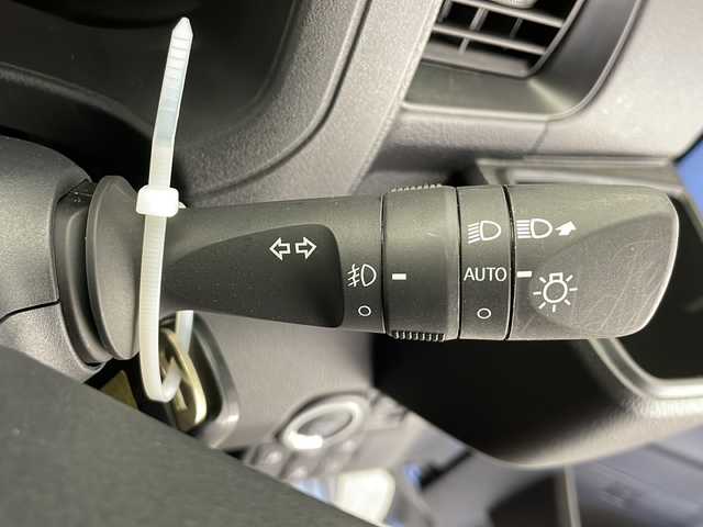 ダイハツ アトレー バン RS 長野県 2025(令7)年 0.3万km レーザーブルークリスタルシャイン 4WD/・4WD LOCK/・4WD AUTO/・2WD切替/ターボ/スマートアシスト/・衝突警報機能/衝突回避支援ブレーキ機能/・ふらつき警報/・路側逸脱警報機能/・誤発進抑制機能/・先行車発進お知らせ機能/・コーナーセンサー/Wエアバッグ/プッシュスタート/アイドリングストップ/スマートキー/オートエアコン/セカンドシート足元サーキュレーター/クルコン/ステアリングスイッチ/両側電動パワースライドドア/オートライト/LEDヘッドライト/LEDフォグランプ/電格ウインカーミラー/ビルトインETC/USB Type-A充電口/トランクルームシガーソケット/ドアバイザー/純正ホイールキャップ付き12インチスチールホイール/車内突っ張りレール/バックカメラ（ナビ無し）