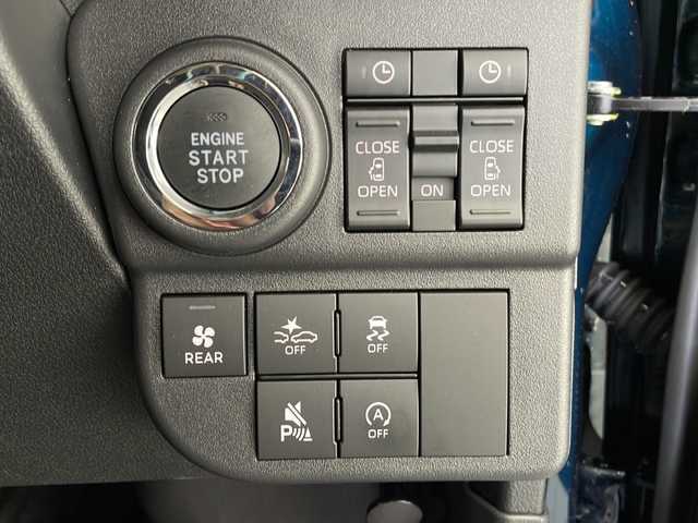 ダイハツ アトレー バン RS 長野県 2025(令7)年 0.3万km レーザーブルークリスタルシャイン 4WD/・4WD LOCK/・4WD AUTO/・2WD切替/ターボ/スマートアシスト/・衝突警報機能/衝突回避支援ブレーキ機能/・ふらつき警報/・路側逸脱警報機能/・誤発進抑制機能/・先行車発進お知らせ機能/・コーナーセンサー/Wエアバッグ/プッシュスタート/アイドリングストップ/スマートキー/オートエアコン/セカンドシート足元サーキュレーター/クルコン/ステアリングスイッチ/両側電動パワースライドドア/オートライト/LEDヘッドライト/LEDフォグランプ/電格ウインカーミラー/ビルトインETC/USB Type-A充電口/トランクルームシガーソケット/ドアバイザー/純正ホイールキャップ付き12インチスチールホイール/車内突っ張りレール/バックカメラ（ナビ無し）