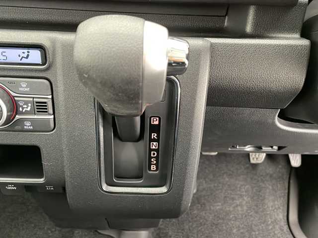 ダイハツ アトレー バン RS 長野県 2025(令7)年 0.3万km レーザーブルークリスタルシャイン 4WD/・4WD LOCK/・4WD AUTO/・2WD切替/ターボ/スマートアシスト/・衝突警報機能/衝突回避支援ブレーキ機能/・ふらつき警報/・路側逸脱警報機能/・誤発進抑制機能/・先行車発進お知らせ機能/・コーナーセンサー/Wエアバッグ/プッシュスタート/アイドリングストップ/スマートキー/オートエアコン/セカンドシート足元サーキュレーター/クルコン/ステアリングスイッチ/両側電動パワースライドドア/オートライト/LEDヘッドライト/LEDフォグランプ/電格ウインカーミラー/ビルトインETC/USB Type-A充電口/トランクルームシガーソケット/ドアバイザー/純正ホイールキャップ付き12インチスチールホイール/車内突っ張りレール/バックカメラ（ナビ無し）