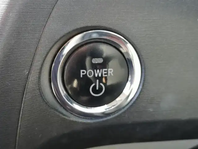 トヨタ プリウス S　LEDエディション 茨城県 2011(平23)年 19.8万km ダークバイオレットマイカメタリック 純正ナビ/【TV・HDD・CD・DVD・AM・FM・SD・BT・iPod・VTR】/Bカメラ/ETC/ステリモ/オートライト/Fフォグ/LEDライト/純正フロアマット/純正ホイールカバー/プッシュスタート/スマートキー/ヘッドライトウォッシャー/電格ミラー/ウインカーミラー