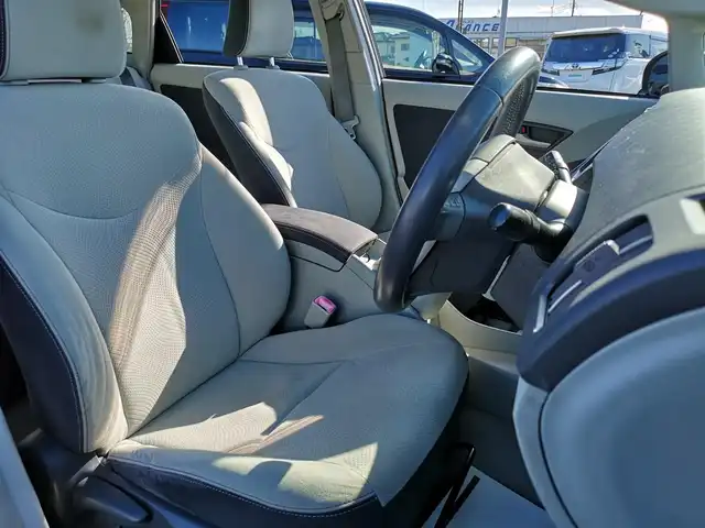 トヨタ プリウス S　LEDエディション 茨城県 2011(平23)年 19.8万km ダークバイオレットマイカメタリック 純正ナビ/【TV・HDD・CD・DVD・AM・FM・SD・BT・iPod・VTR】/Bカメラ/ETC/ステリモ/オートライト/Fフォグ/LEDライト/純正フロアマット/純正ホイールカバー/プッシュスタート/スマートキー/ヘッドライトウォッシャー/電格ミラー/ウインカーミラー