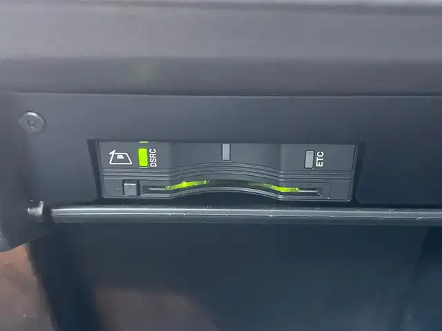 クライスラー・ジープ ジープ レネゲード リミテッド 静岡県 2019(令1)年 6.7万km グラニトクリスタル 黒革/パワーシート/シートヒーター/純正ナビ/(Bluetooth/AppleCarPlay/AUX/USB/フルセグ)/ACC/衝突被害軽減システム/ステアリングヒーター/ブラインドスポットモニター/アダブティブヘッドライト/バックカメラ/自動防眩式ルーム ミラー/前席シートバックポケット/純正17インチアルミホイール/純正フロアマット/ETC/保証書/取扱説明書