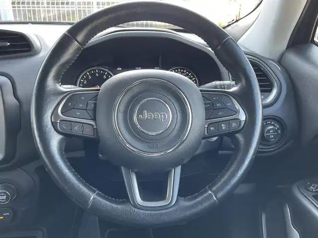 クライスラー・ジープ ジープ レネゲード リミテッド 静岡県 2019(令1)年 6.7万km グラニトクリスタル 黒革/パワーシート/シートヒーター/純正ナビ/(Bluetooth/AppleCarPlay/AUX/USB/フルセグ)/ACC/衝突被害軽減システム/ステアリングヒーター/ブラインドスポットモニター/アダブティブヘッドライト/バックカメラ/自動防眩式ルーム ミラー/前席シートバックポケット/純正17インチアルミホイール/純正フロアマット/ETC/保証書/取扱説明書