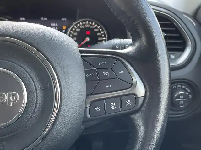 クライスラー・ジープ ジープ レネゲード リミテッド 静岡県 2019(令1)年 6.7万km グラニトクリスタル 黒革/パワーシート/シートヒーター/純正ナビ/(Bluetooth/AppleCarPlay/AUX/USB/フルセグ)/ACC/衝突被害軽減システム/ステアリングヒーター/ブラインドスポットモニター/アダブティブヘッドライト/バックカメラ/自動防眩式ルーム ミラー/前席シートバックポケット/純正17インチアルミホイール/純正フロアマット/ETC/保証書/取扱説明書