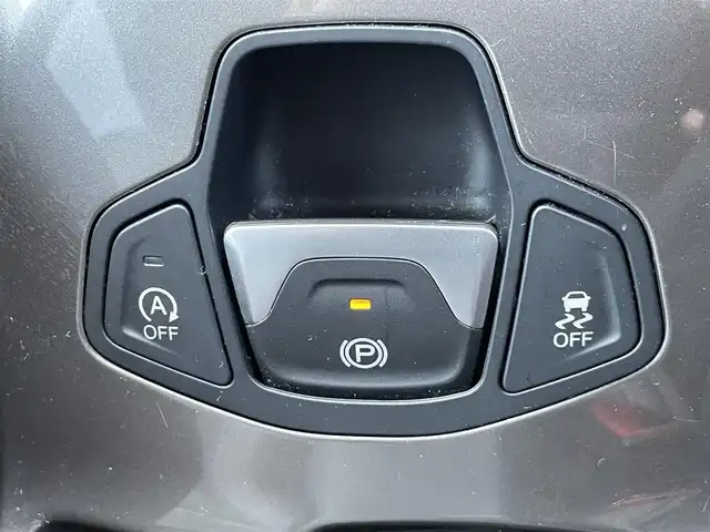 クライスラー・ジープ ジープ レネゲード リミテッド 静岡県 2019(令1)年 6.7万km グラニトクリスタル 黒革/パワーシート/シートヒーター/純正ナビ/(Bluetooth/AppleCarPlay/AUX/USB/フルセグ)/ACC/衝突被害軽減システム/ステアリングヒーター/ブラインドスポットモニター/アダブティブヘッドライト/バックカメラ/自動防眩式ルーム ミラー/前席シートバックポケット/純正17インチアルミホイール/純正フロアマット/ETC/保証書/取扱説明書