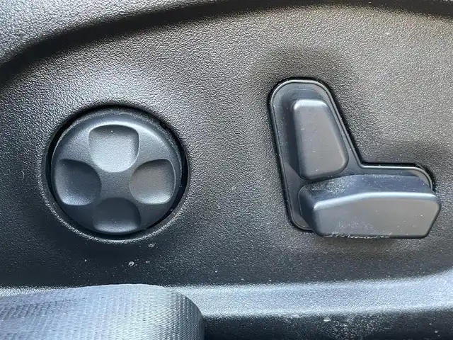 クライスラー・ジープ ジープ レネゲード リミテッド 静岡県 2019(令1)年 6.7万km グラニトクリスタル 黒革/パワーシート/シートヒーター/純正ナビ/(Bluetooth/AppleCarPlay/AUX/USB/フルセグ)/ACC/衝突被害軽減システム/ステアリングヒーター/ブラインドスポットモニター/アダブティブヘッドライト/バックカメラ/自動防眩式ルーム ミラー/前席シートバックポケット/純正17インチアルミホイール/純正フロアマット/ETC/保証書/取扱説明書